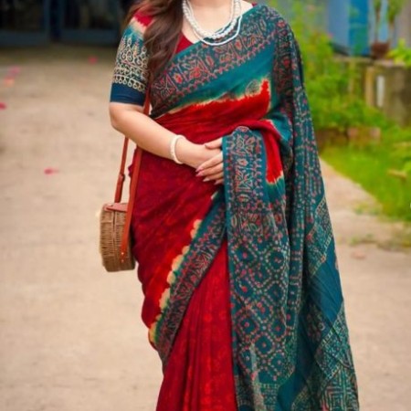 chandire Silk Batik Saree With Blouse Piece -(ডেলিভারি চার্জ ফ্রী দুই দিন এর জন্য)